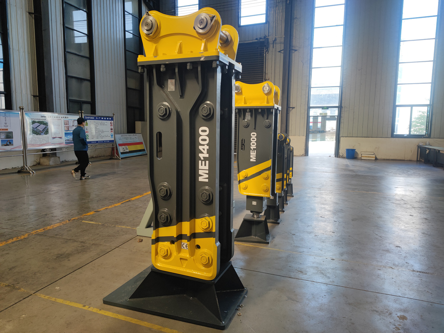 SHANBO ME1400 Hydraulic Breaker