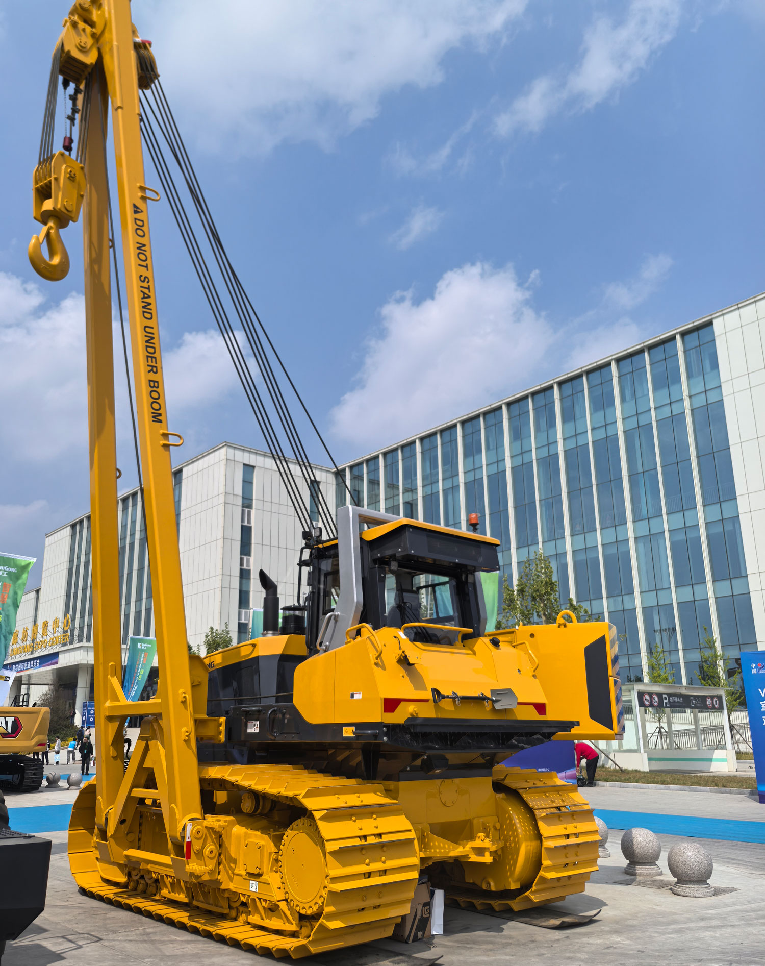 SHANBO SP90 Heavy-Duty Pipelayer