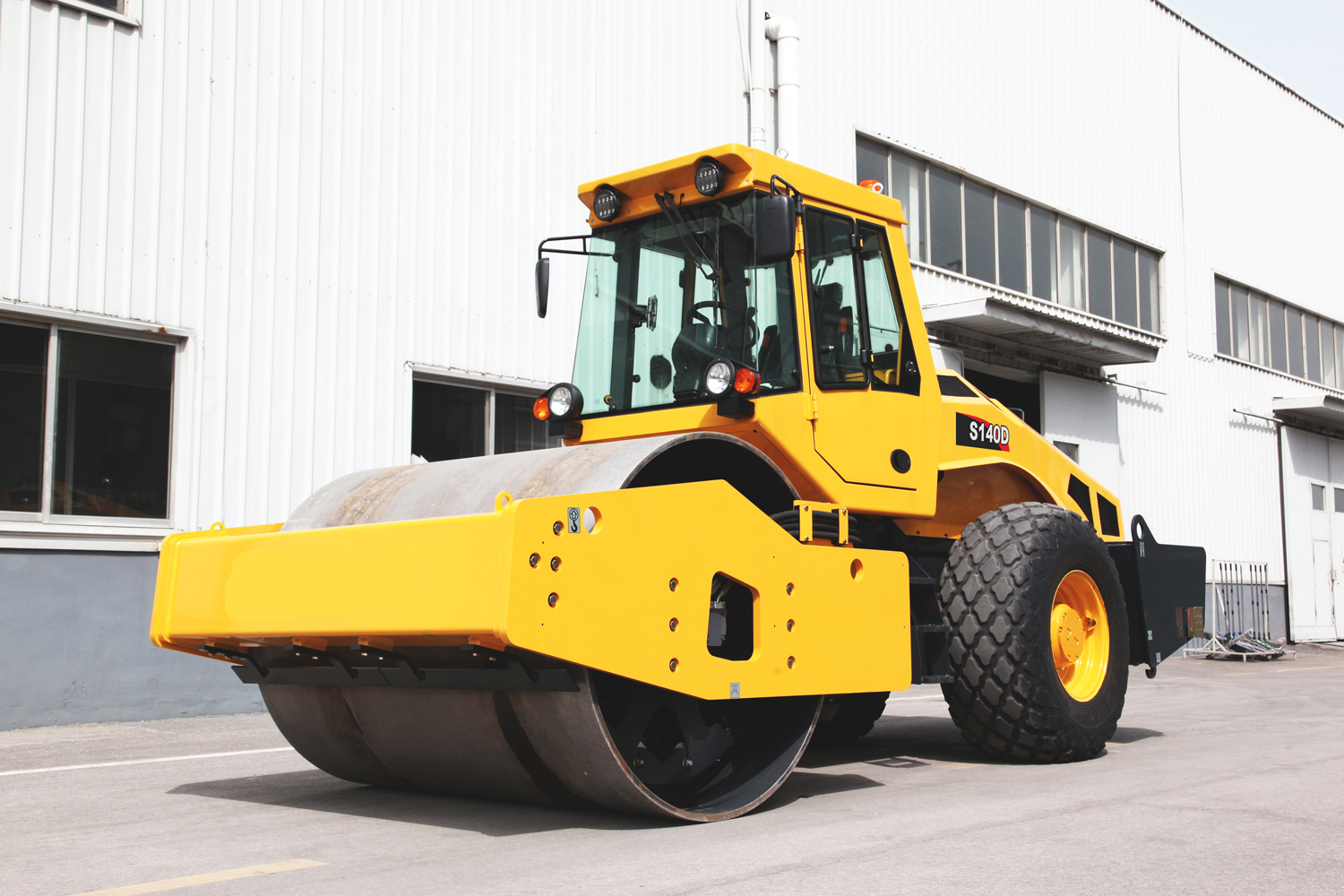 SHANBO S140D Single-Drum Vibratory Roller