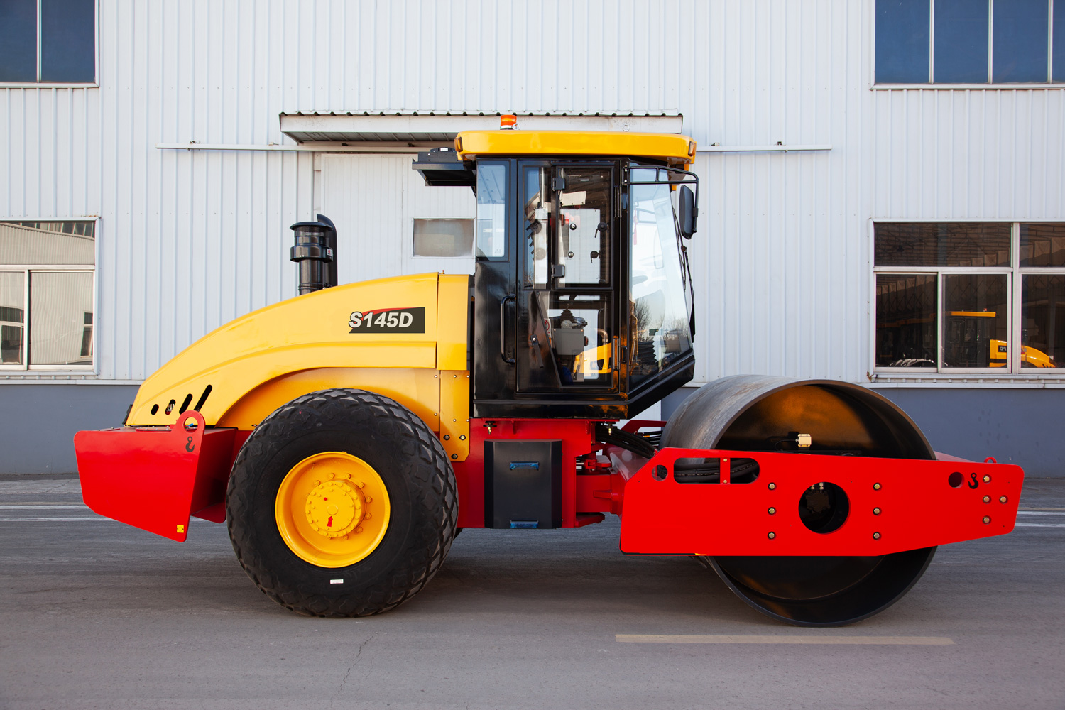 SHANBO S145D Single-Drum Vibratory Roller