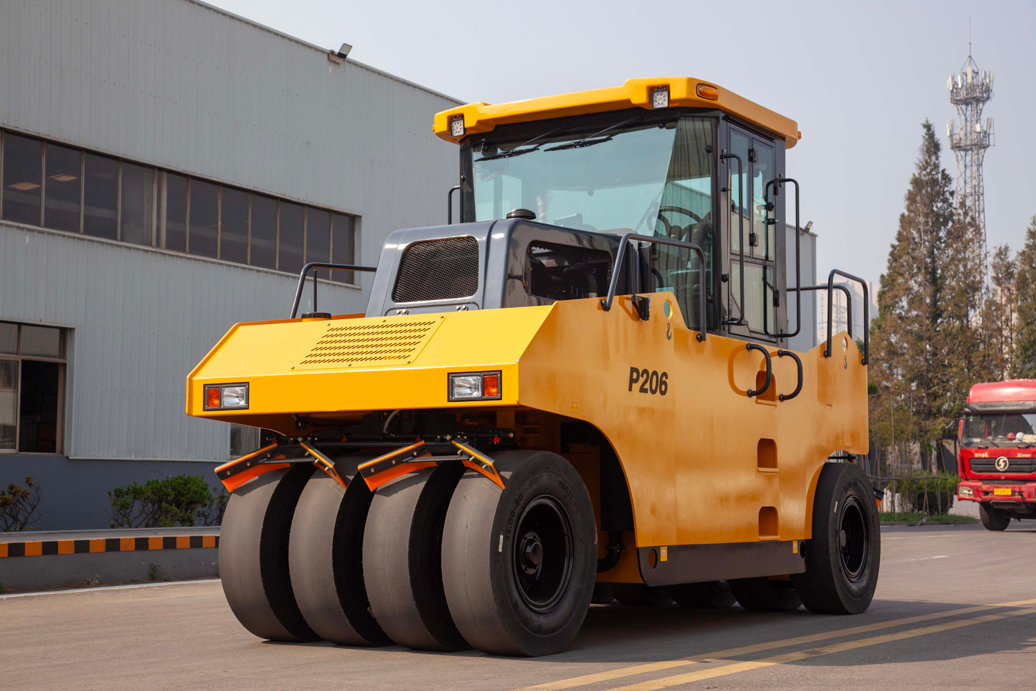 SHANBO P206 Pneumatic Tire Roller